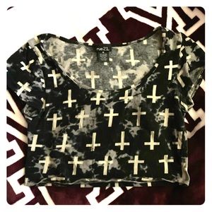 Rue 21 crop top women’s juniors crosses